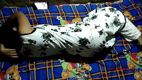 Novia de Desi Village con coño estilo Dogg