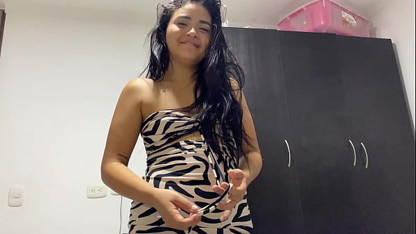 I offer my stepsister money to have sex with me