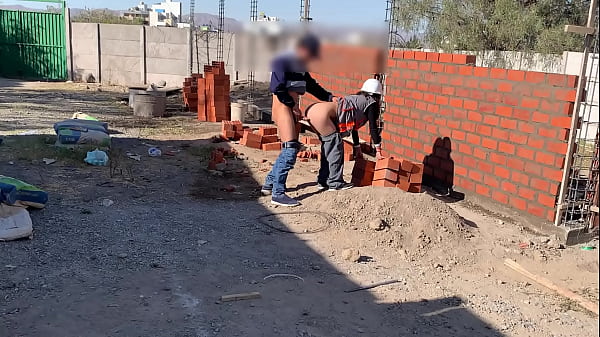 Nymphomaniac Argentine engineer lets her boss fuck her