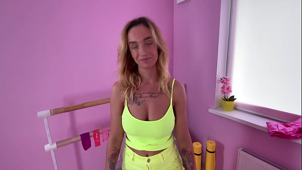 UHD - Anal POV con creampie después de hacer deporte