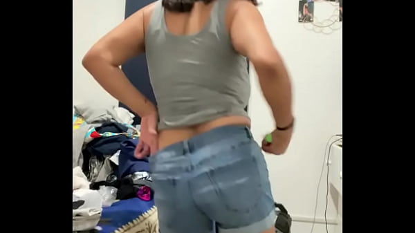 Dominicana milf burlas y bailando