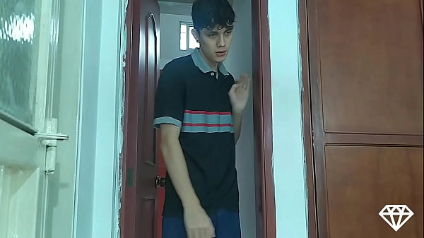 COLOMBIAN LATINA IS AT HER HOUSE WITH HER OLDER STEPBROTHER PERVERTED COLOMBIAN FAMILY HAS REAL HOME AMATEUR SEX WITH HER i8 YEARS OLD STEPBROTHER - IN SPANISH-