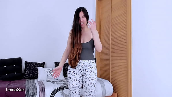 My stepfather discovers me stealing and punishes me with sex (Roleplay game in Spanish by webcam of a natural girl and with sex toys)