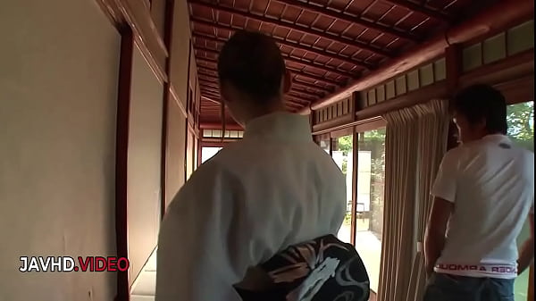 El apasionado encuentro de Reira Aisaki con una pareja bien dotada
