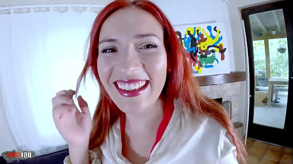 La hermosa pelirroja argentina Ammy Redhead es follada por nuestro nuevo actor Satyriasis y aprovecho para terminar la escena.