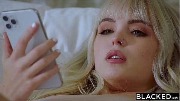 BLACKED Hottie Lilly Bell se enfrenta a la BBC