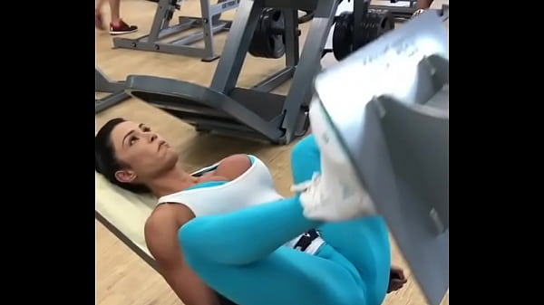 gracy working out at the gym