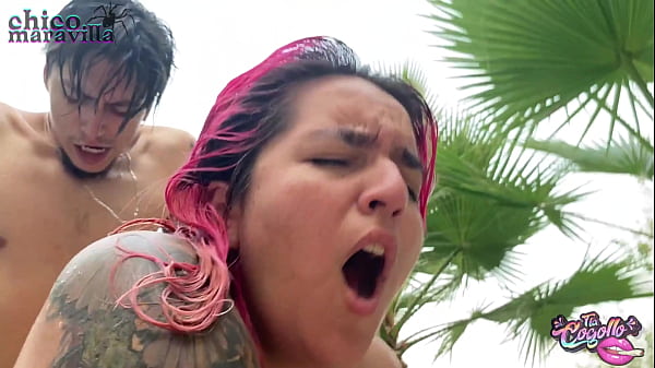 Wonder Boy fucks the Chilean Aunt Cogollo in the pool, in the ass