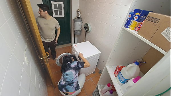 Fucking a latina maid in the washing machine