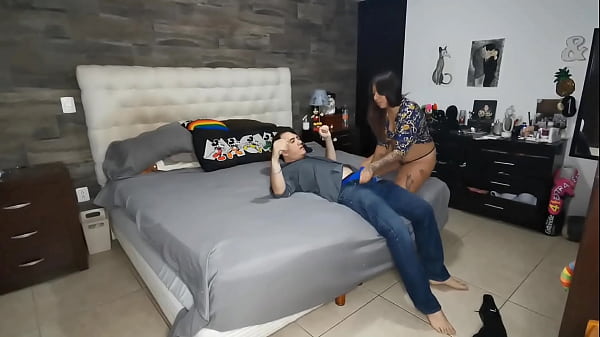 Matrimonio swinger seduce a pareja y termina follada a escondidas (i/2)