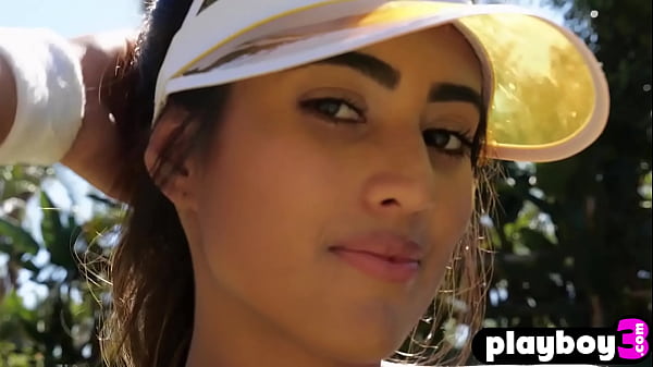 Caliente modelo Katherinne Sofia mostrando su pequeño cuerpo y bonito culo