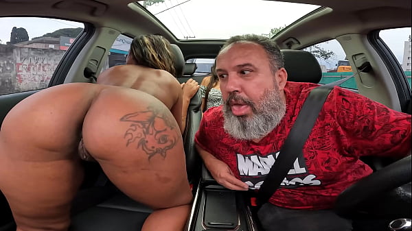 Siempre con los recién llegados en la atracción más grande del mundo, esta mulata de cola grande chupaba riquísimo - Sharon Citeli