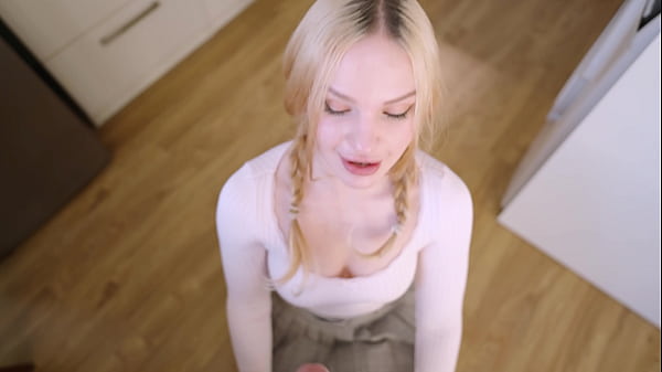 De fan a amante: trío en POV con dos bellezas