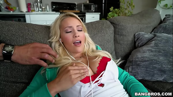Perfect Body Kylie Page Gets A Good Fucking