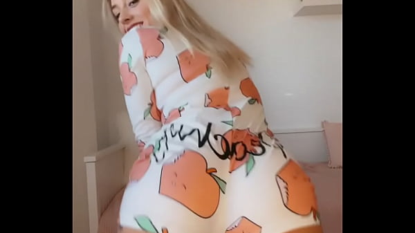Apple Dress Selfie: Part i