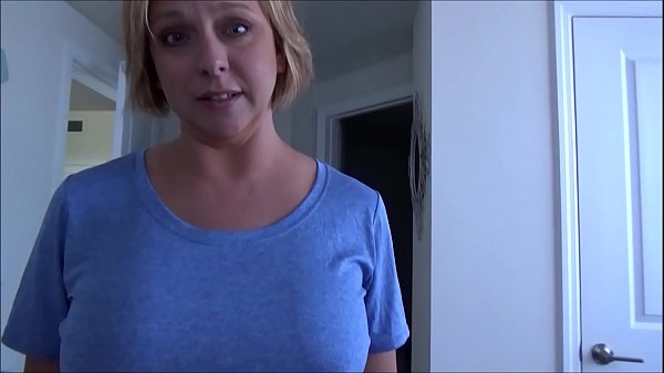 Mamá ayuda a su hijastro después de que toma Viagra - Brianna Beach - Mamá llega primero