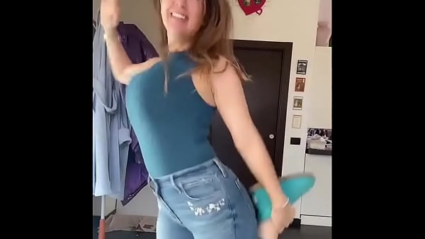 Bounce Bounce Revolution i (2o2o) A Big Boob Music Compilation
