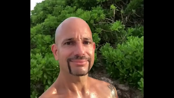 BEACH BODY