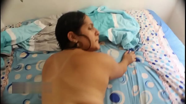 A mi prim4 le encanta recordar viejos tiempos - PORNO EN ESPAÑOL