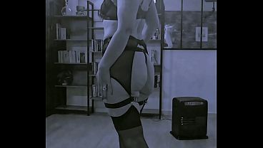 Pequeña milf sexy, muy guarra