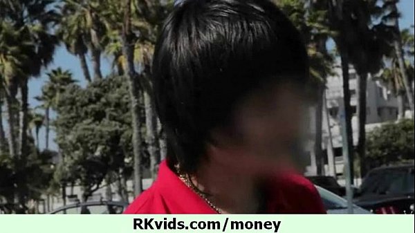 Desnudez y sexo por dinero 4
