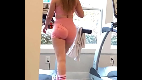 big ass showing thong in the gym