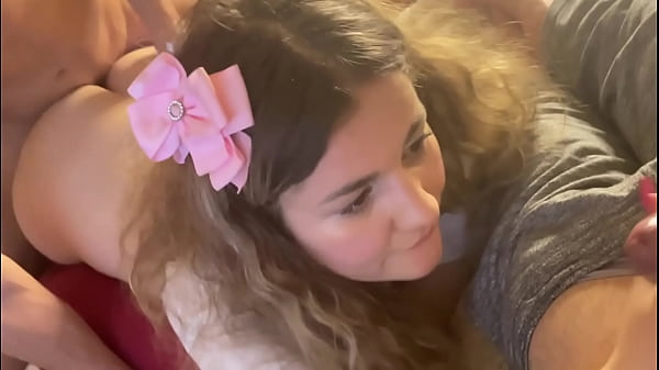 HACIENDO a mi MARIDO un CORNUDO mientras yo ME FOLLO a otro CHICO!!