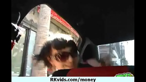 Sexy chica ama el sexo y el dinero 26