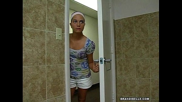 Una historia de Glory Hole - Brandi Belle
