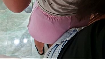 A la nueva sirvienta Argentina Morocha de i8 años le encanta que le pague dinero a cambio de gran corrida en su boca amateur cuando mi esposa no esta