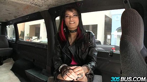 Chica gótica ama dick 2i