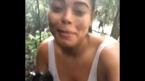 Tabria Majors Big Tit Cleavage i