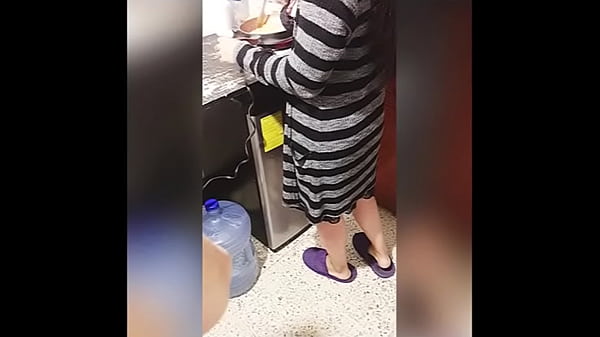 Cómo COGERTE a tu SUEGRA y a su HIJASTRA al MISMO TIEMPO! MADURA Mexicana me la CHUPA por DINERO y su HIJASTRA #i ! Trio Casero! HOT MEXICAN MILF Suck Dick for Money!