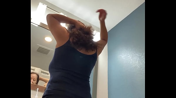 anna maria latina madura haciendo maquillaje en bragas sexy cum follame papito