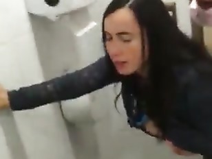 VIRAL WHATSAPP - Enfermera venezolana es follada y grabada por el director del hospital
