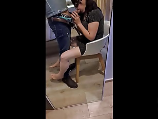 Mujer casada mexicana pens oacute; que la aguantaba toda, hasta se dio cuenta de que no, Dice Ay No mejor no. pero que rica verga, squirteando por todos lados.