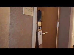 Stepdad Sneak Fucks His Stepdaughter While Her stepMom's in Showerswo9